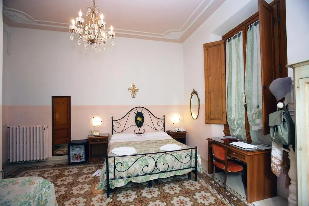 ***  Hotel Desiree Florencia Italia